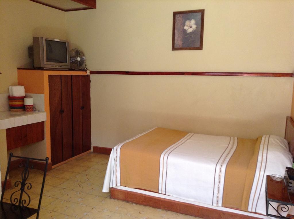 Los Faroles Hotel Uruapan (Michoacan) Exterior foto