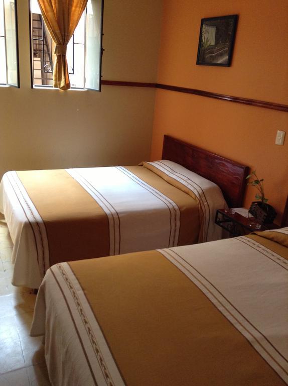 Los Faroles Hotel Uruapan (Michoacan) Zimmer foto